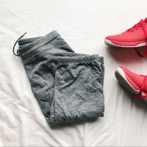 Underarmour semi fitted crop joggers